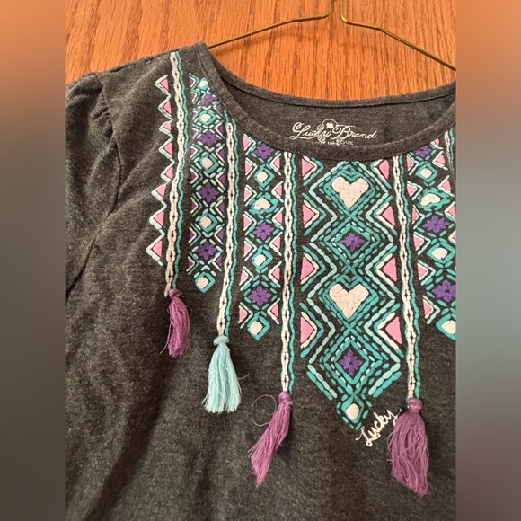 Girls Lucky brand grey tshirt with western style detail. - Picture 3 of 3